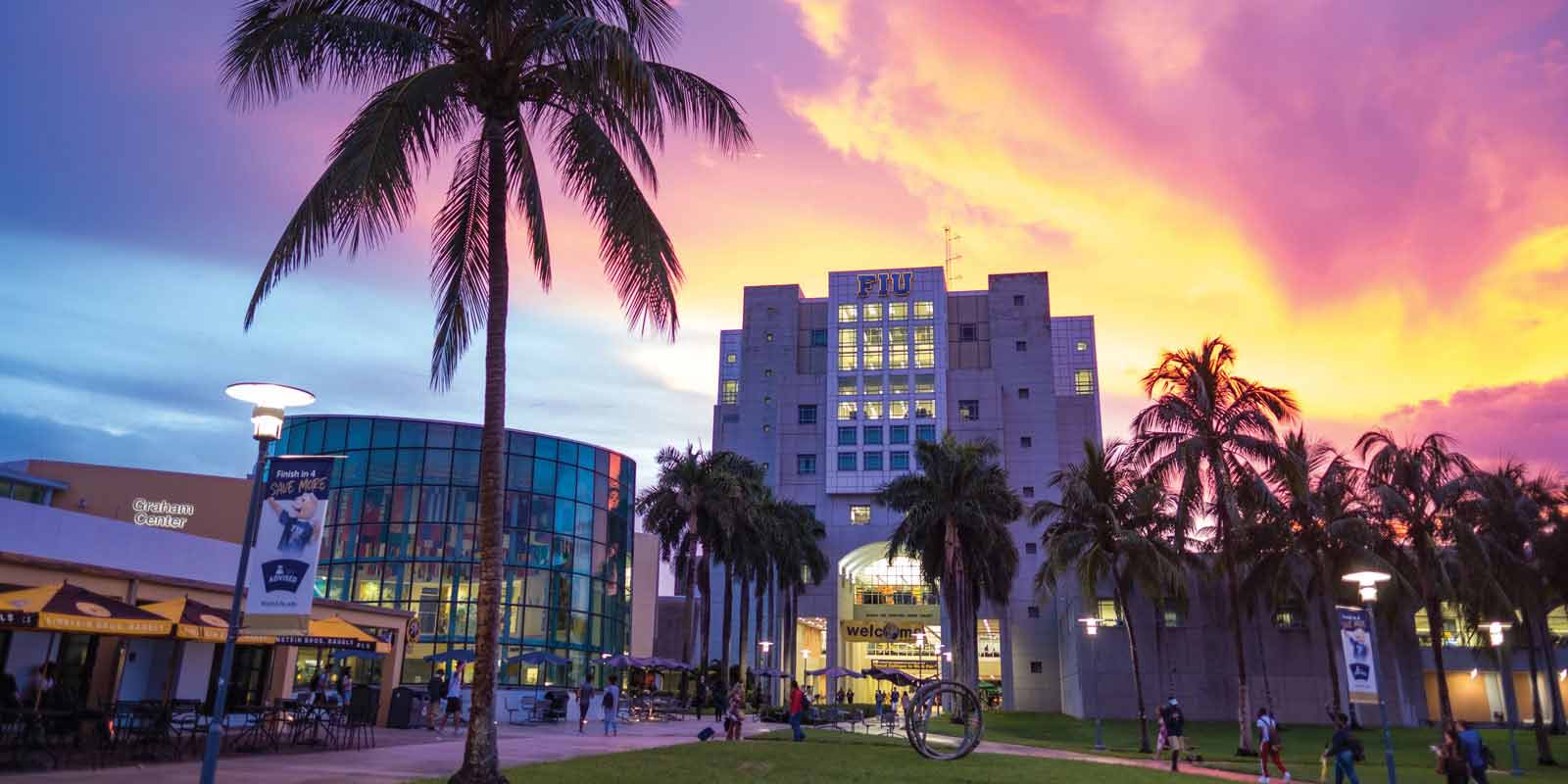 FLORIDA INTERNATIONAL UNIVERSITY – Du học Vân Thiên Long