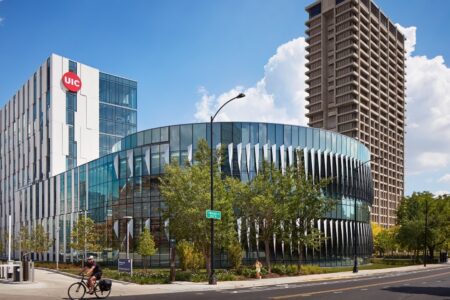 UNIVERSITY OF ILLINOIS AT CHICAGO (UIC)
