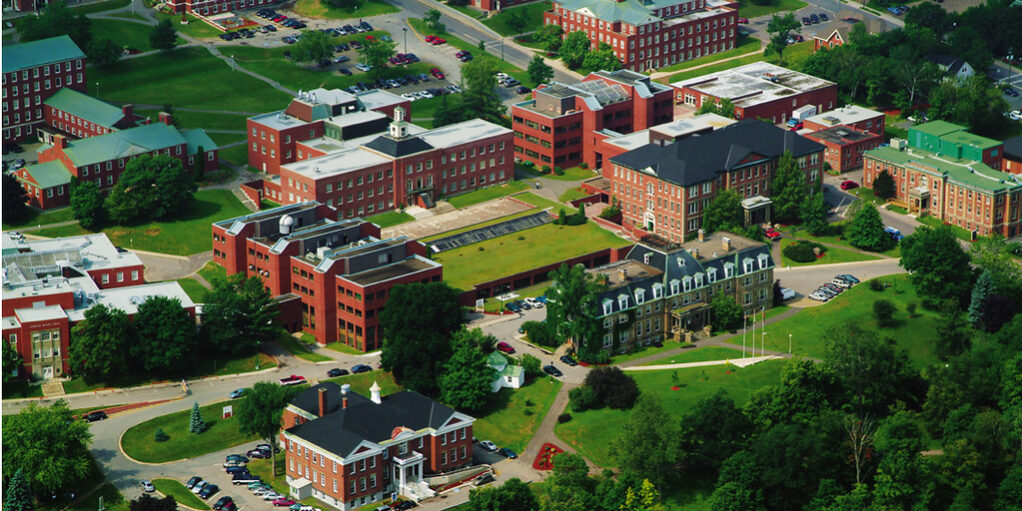 UNIVERSITY OF NEW BRUNSWICK (UNB) UNIVERSITY OF NEW BRUNSWICK (UNB)
