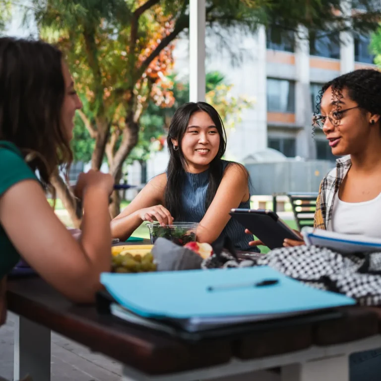 OXFORD INTERNATIONAL UK OXFORD INTERNATIONAL UK