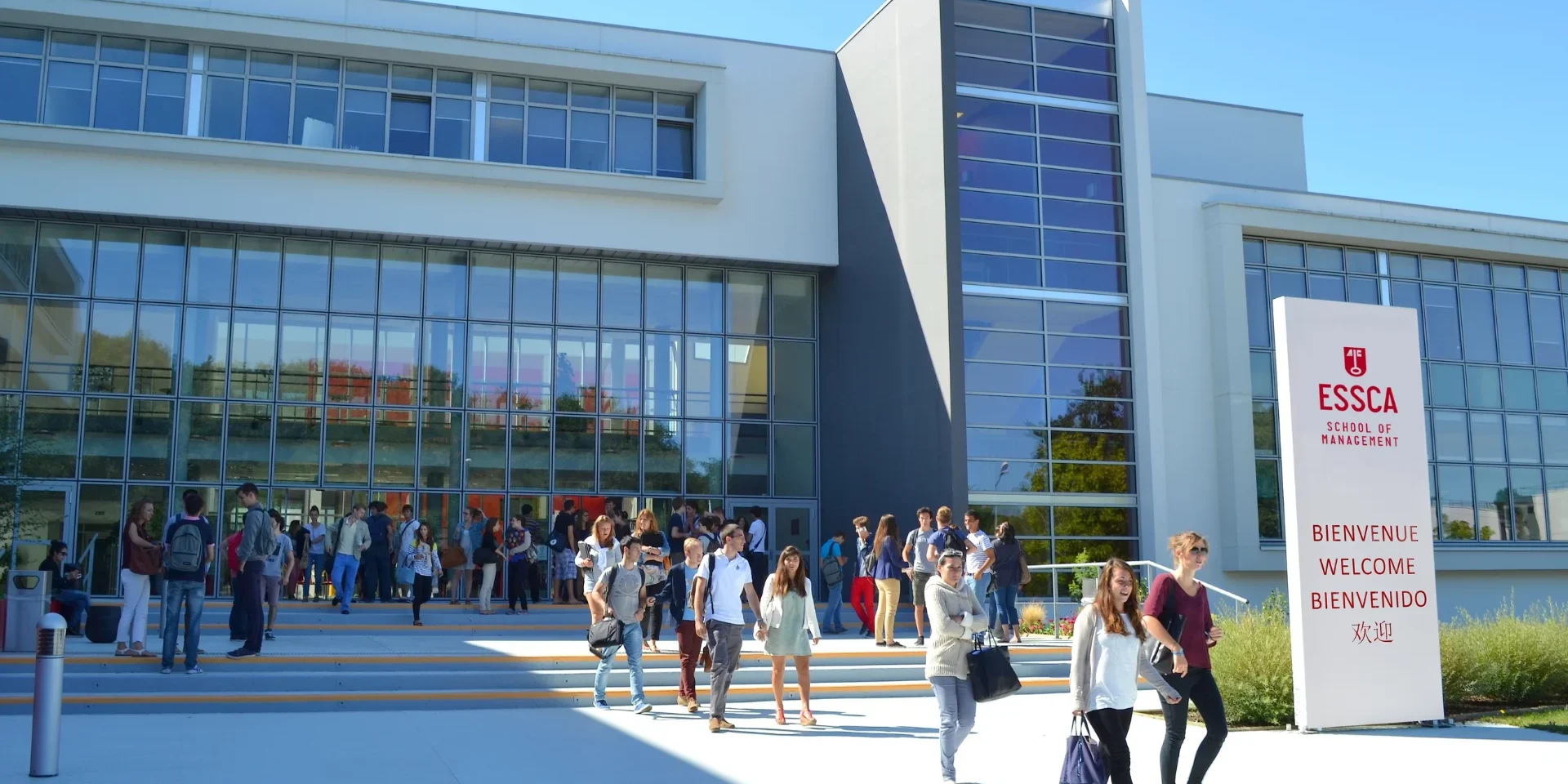 ESSCA SCHOOL OF MANAGEMENT ESSCA SCHOOL OF MANAGEMENT