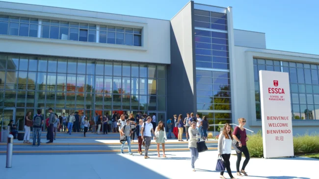 ESSCA SCHOOL OF MANAGEMENT ESSCA SCHOOL OF MANAGEMENT