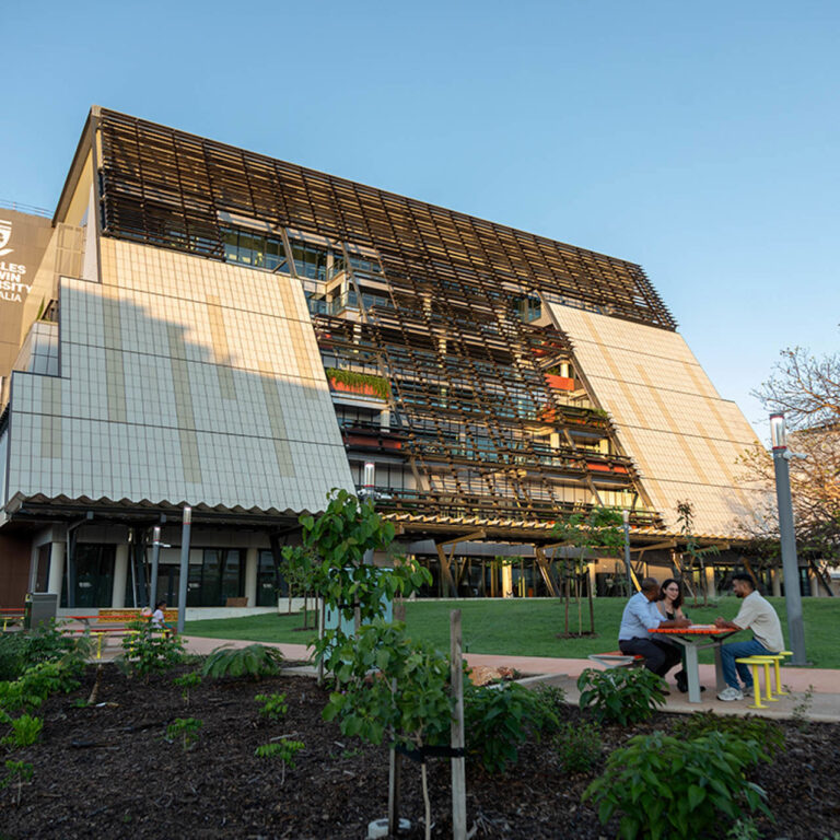 CHARLES DARWIN UNIVERSITY (CDU)