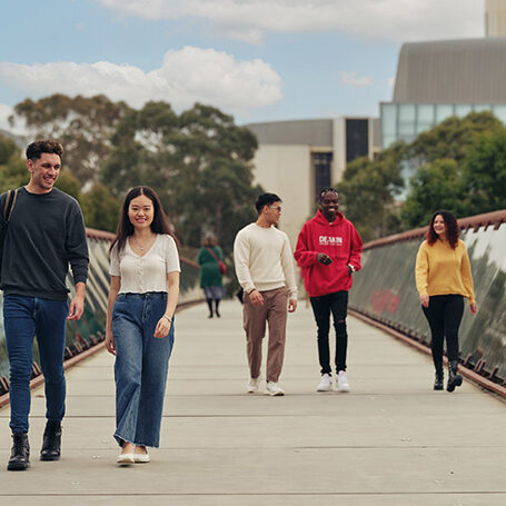 DEAKIN COLLEGE